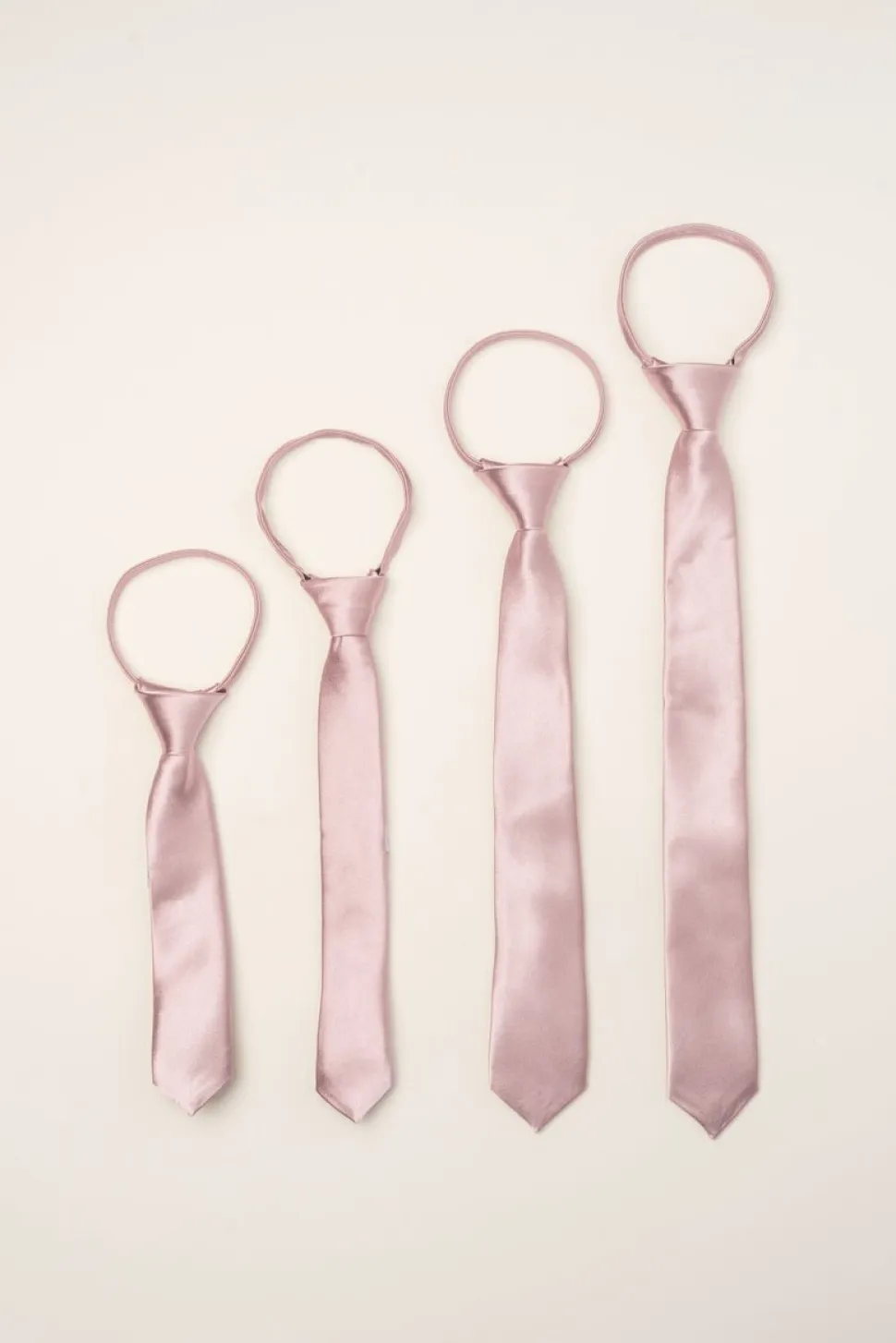 Boys Max Tie in Blush