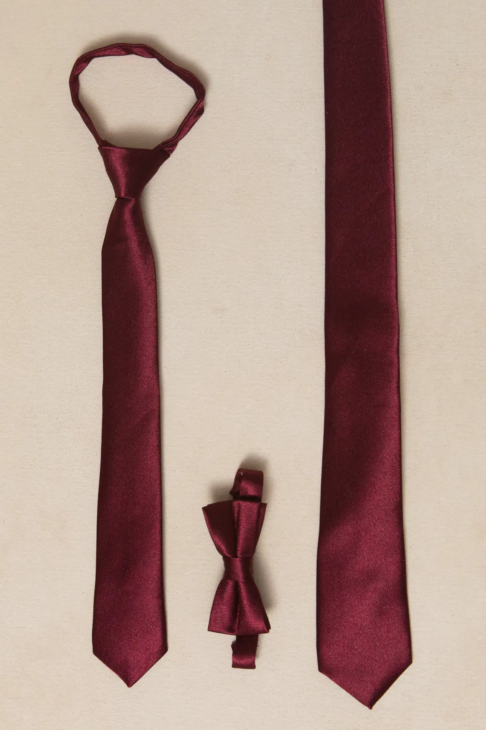 Boys Max Tie in Wine Satin