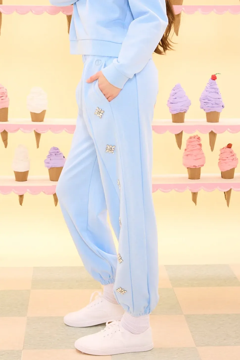 Casey Jogger Sweatpants in Light Blue