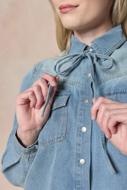 Denver Top in Lightwash Denim