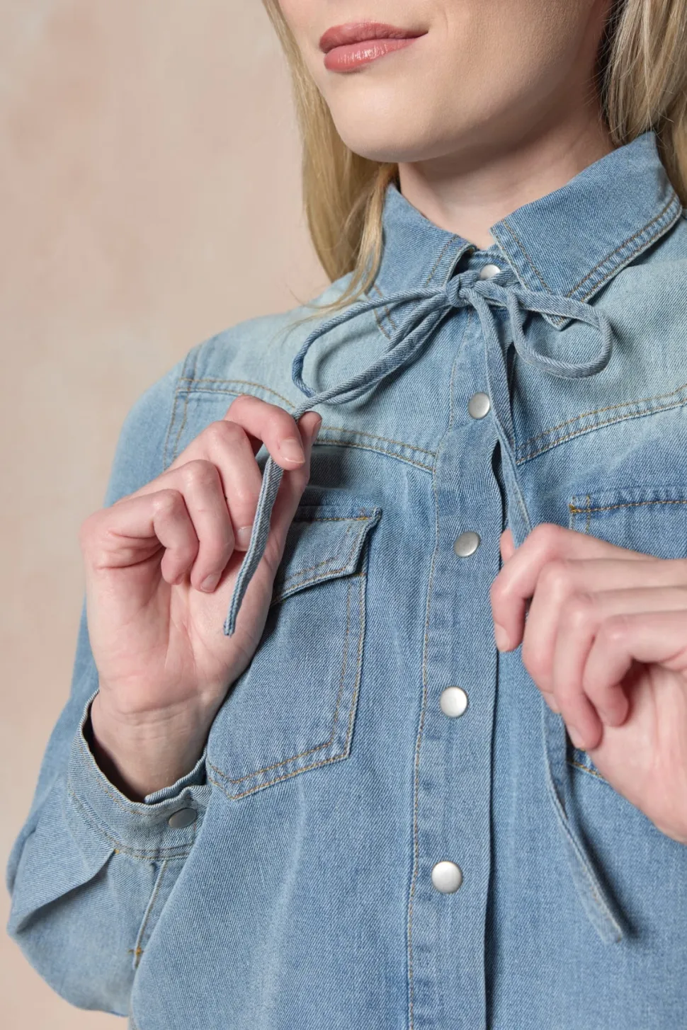 Denver Top in Lightwash Denim