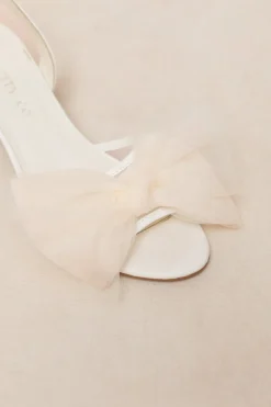 Ivy Bow Heel in White