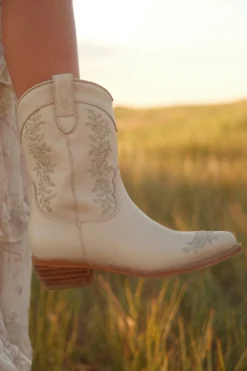 Mini Avery Boot in Cream