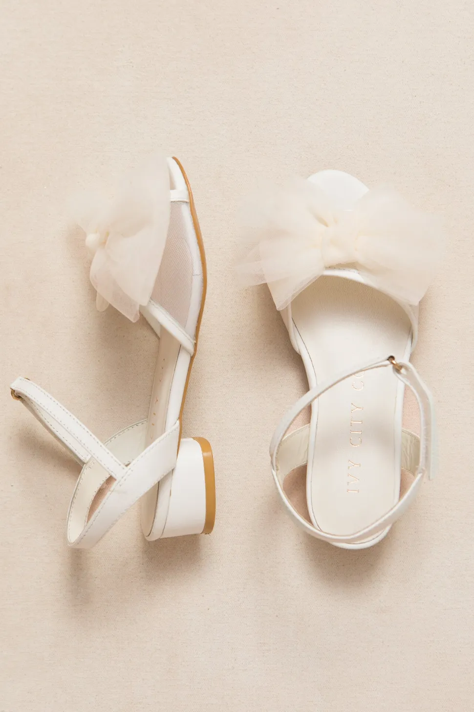 Mini Ivy Bow Heel in White