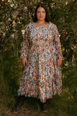 Selena Dress in Vivid Meadow